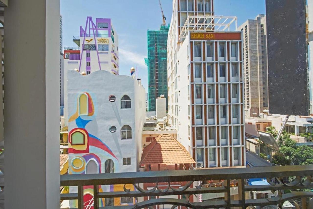 Aladin Hotel Nha Trang Exteriör bild